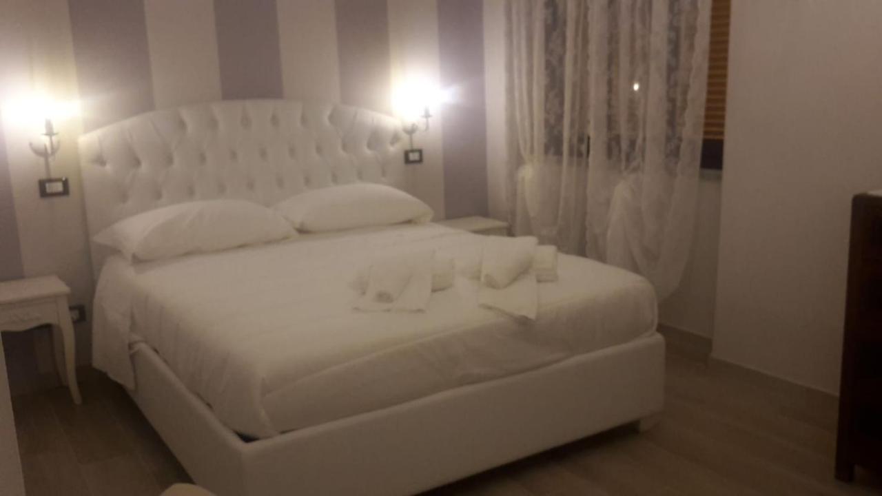 Bed and Breakfast Brezza Marina Марина-ді-Каррара Екстер'єр фото